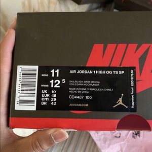 deadstock travis scott jordan 1